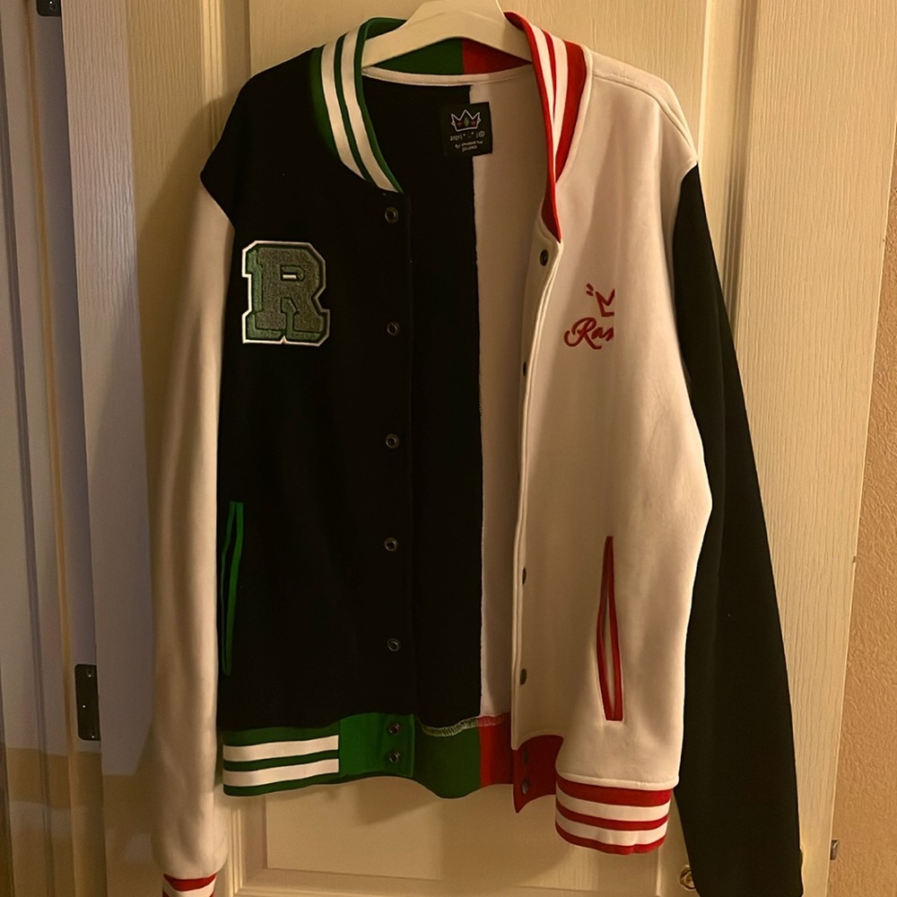 Jacket size large from H&M. Never worn.